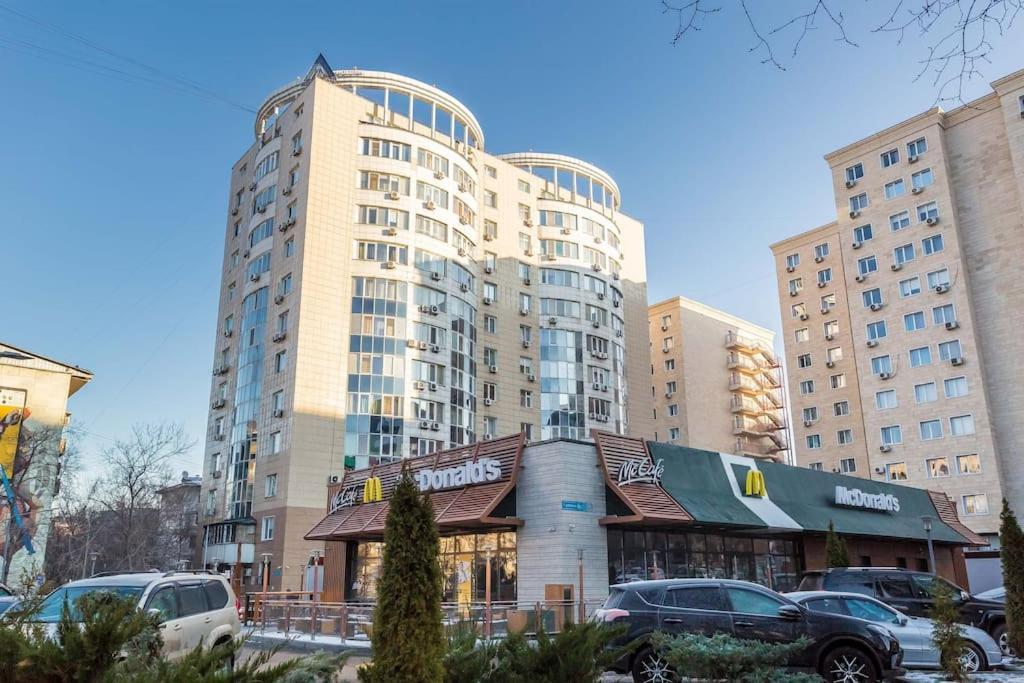 Жк Жастар Атамекен Центр Города, Отличная Локация Almaty Eksteriør billede